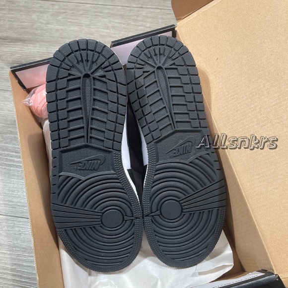 Air Jordan 1 Mid GS Pink Clouds ☁️ - Picture 11 of 11